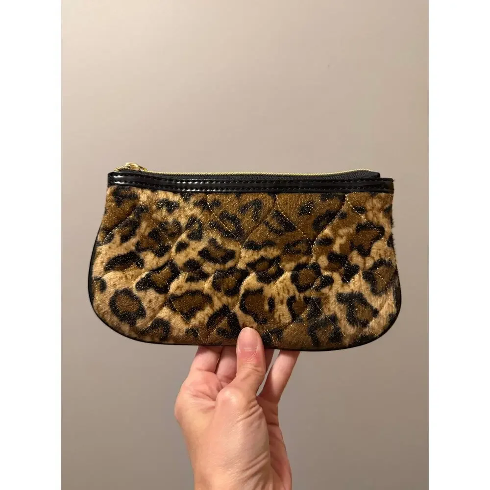 Leppard heart zipper toiletry pouch